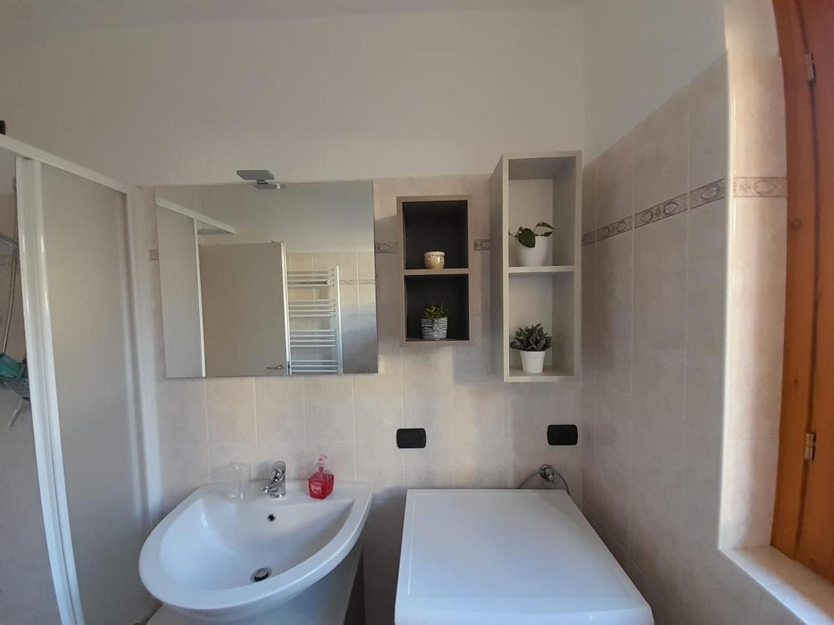 Marco Apartment - Holiday Apartment Luino Ngoại thất bức ảnh