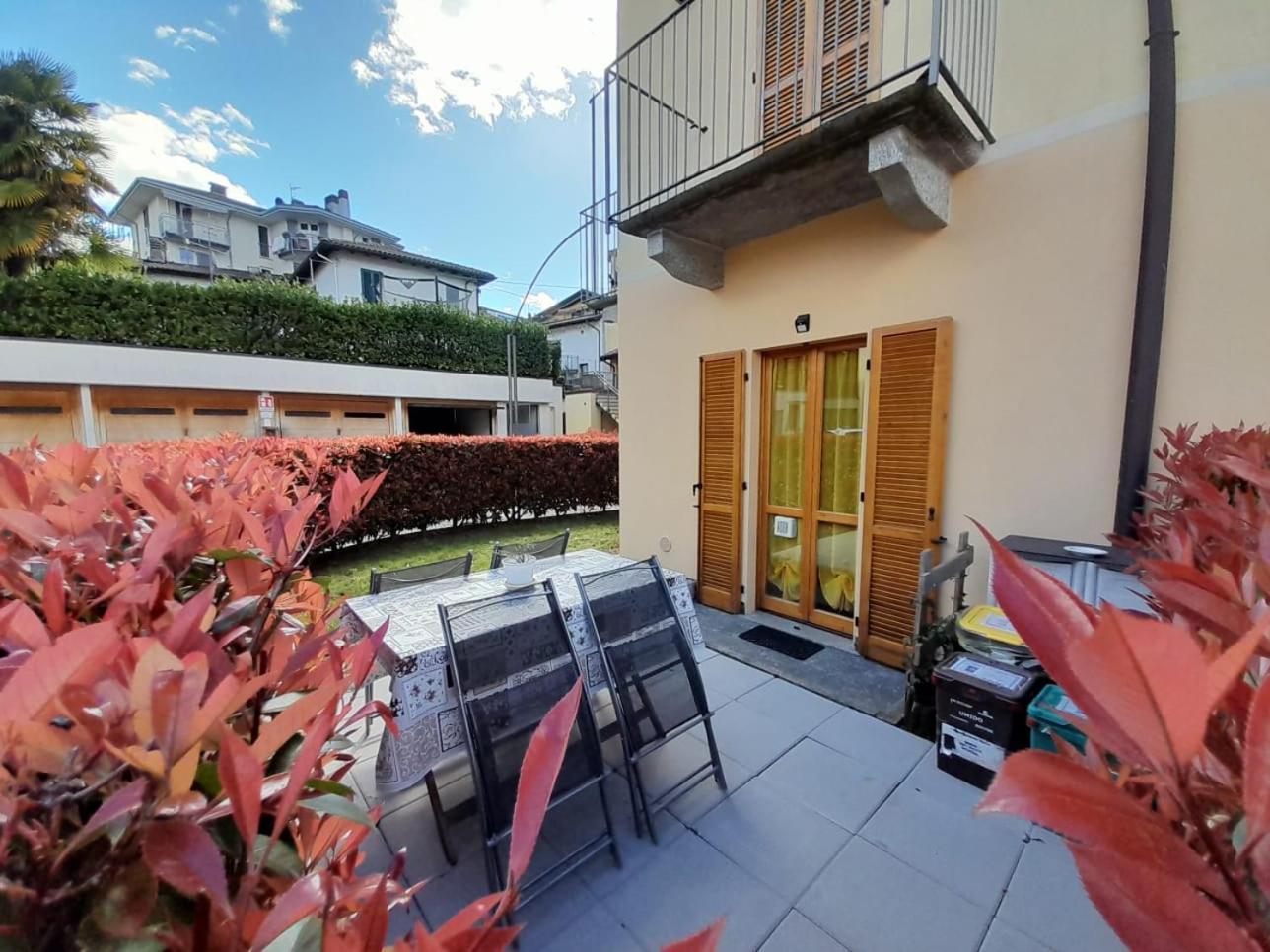 Marco Apartment - Holiday Apartment Luino Ngoại thất bức ảnh